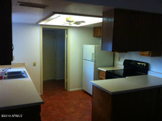 2438 Knowles Ave, Mesa, AZ 85202-6384