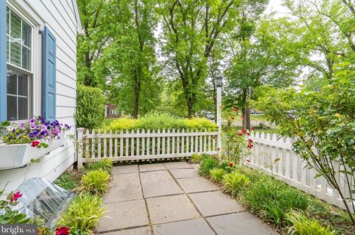 501 Rosedale Dr, Pottstown PA  19464-2909 exterior