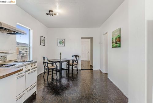 3426 Hannah St, Oakland CA  94608-4024 exterior