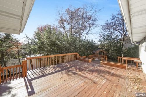 1 Prince Rd, Parsippany NJ  07054-4822 exterior