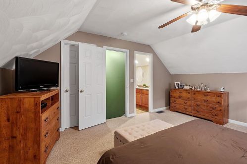 47 Old Woods Rd, Northwood NH  03261-3856 exterior