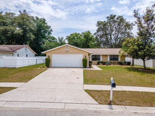 1562 Twin Palms Loop, Lutz FL  33559-6763 exterior