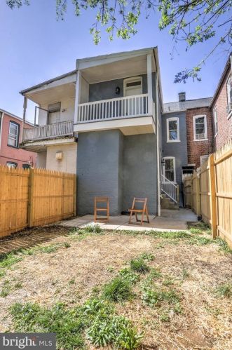 527 Howard Ave, Lancaster PA  17602-4421 exterior