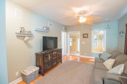 733 Rogers Ct, Lake Geneva WI  53147-1229 exterior