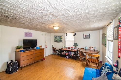 23 Bowers St, Nashua NH  03060-3904 exterior