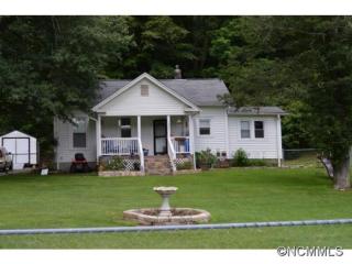 1687 Cummings Rd, Hendersonville, NC 28739-9601