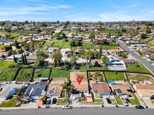 1074 Worthington St, San Diego CA  92114-5042 exterior