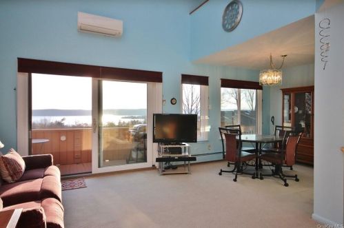 34 Hudson View Hl, Crotonville NY  10562-3327 exterior