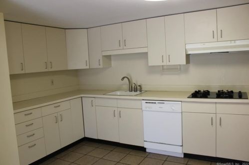 42 Stony Brook Dr, Upper Stepney CT  06468-2417 exterior