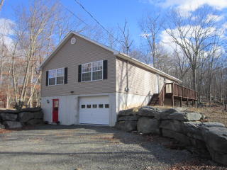 114 Lakeview Rd, Lackawaxen, PA 18435-7728