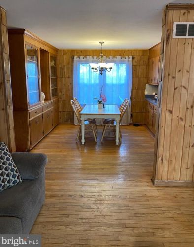 572 Township Line Rd, Collegeville PA  19473-1602 exterior