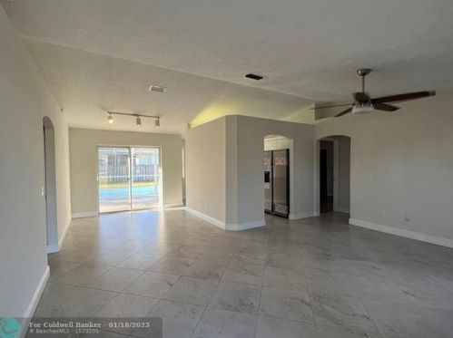 474 Cork Rd, Fort Pierce, FL 34984-8909