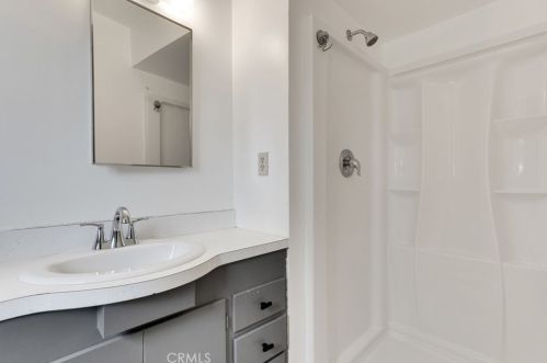 319 Mckelvey Ave, Bakersfield CA 93308-1287 exterior