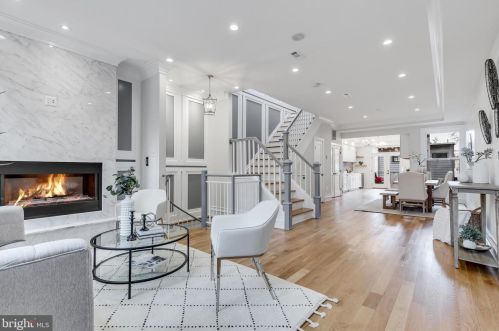 648 F St, Washington, DC 20002-5218