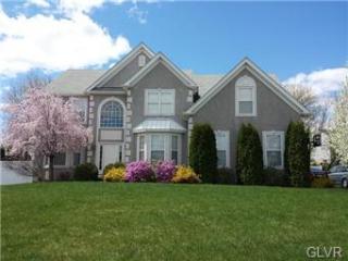 2302 Katie Ct, Easton, PA 18040-8470