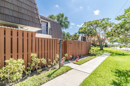 1939 19th Ct, Jupiter, FL 33477-9035