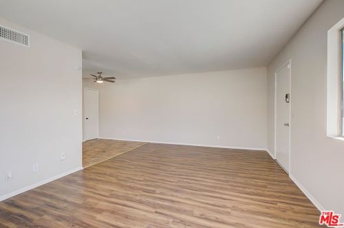 20707 Dot St, Santa Clarita CA  91350-2001 exterior