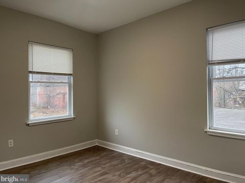 4028 Girard Ave, Philadelphia PA  19104-1032 exterior