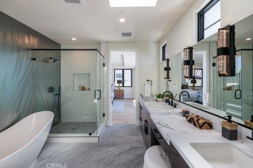 1813 Walnut Ave, Manhattan Beach CA  90266-5018 exterior