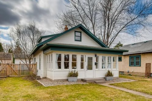 4516 30th Ave, Minneapolis, MN 55406-3733