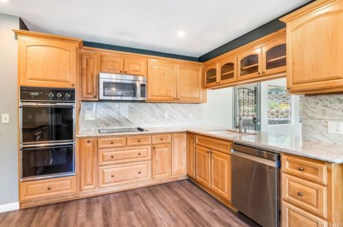 856 Sunset Dr, Redlands CA  92373-6938 exterior