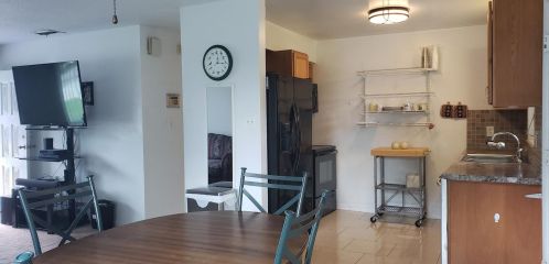 1208 Kozart St, Orlando FL  32811-4010 exterior