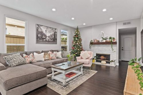 11773 Windcrest Ln, San Diego CA 92128-4279 exterior