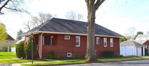 542 Faitoute Ave, Roselle Park, NJ 07204-1504