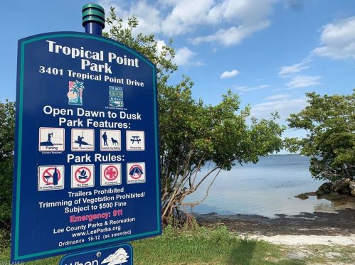 3711 Tangelo Dr, Saint James City FL  33956-2547 exterior