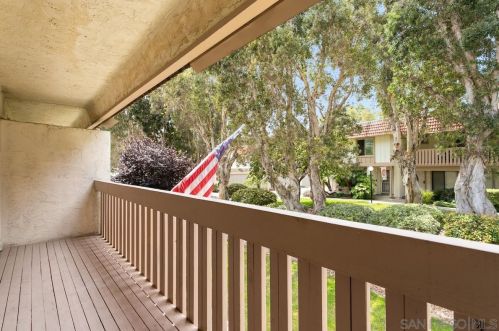 2707 Via Colima, Carlsbad CA  92010-1377 exterior