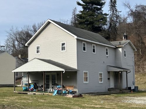 2206 Sylvan St, Mckeesport, PA 15132-1121