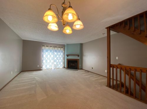 236 Hawkins Ln, Blacklick, OH 43004-9390