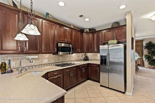 34 Chesapeake Dr, Holmdel Village NJ  07733-3111 exterior