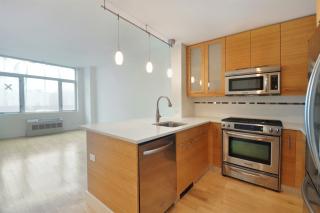 251 7th St, Brooklyn NY 11211-2108 exterior
