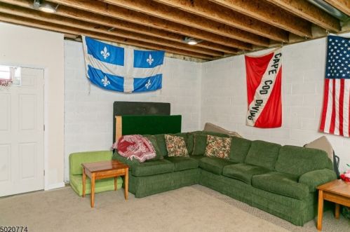 9 Crisman Rd, Columbia NJ  07832-2710 exterior