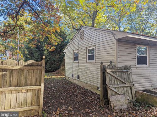 310 Carolina Trl, Browns Mills NJ  08015-5306 exterior