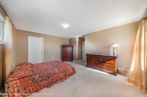 11 Vanard Dr, Bricktown NJ  08723-7426 exterior