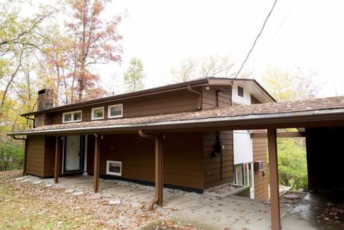 206 Beechpoint Dr, Miami, OH 45056-2705