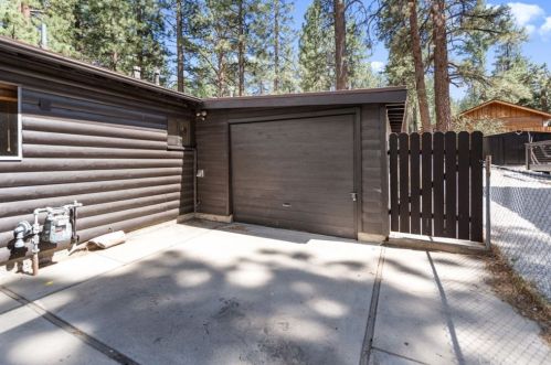 340 Sherwood Blvd, Big Bear City CA  92314 exterior