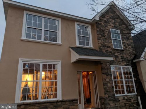 712 Weatherby Dr, West Deptford NJ  08096-5176 exterior