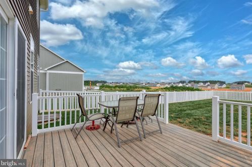 192 Winifred Dr, Hanover PA  17331 exterior