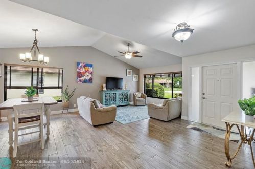 21044 Shady Vis Ln, Boca Raton FL  33428-1156 exterior