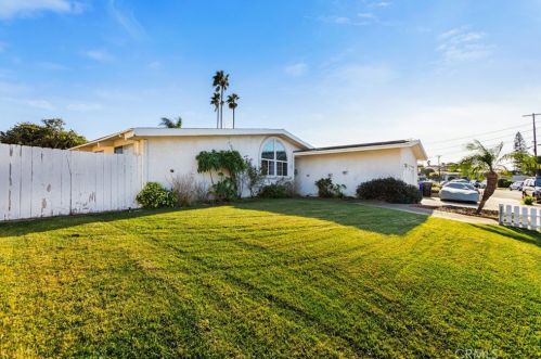 3039 Poinsettia Dr, San Diego, CA 92106-1014