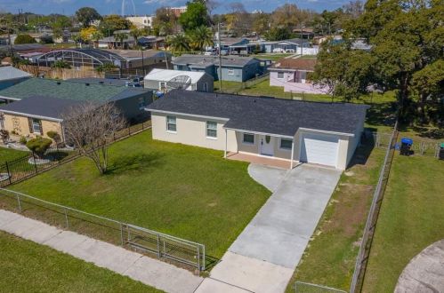 5011 Anzio St, Orlando FL  32819-8405 exterior