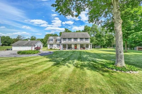 18 Kimberly Dr, Camp Bell Hall, NY 10916-3337