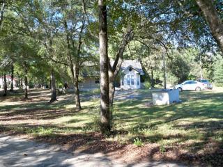 3822 Bunyon Dr, Sunny Hills, FL 32428-5449