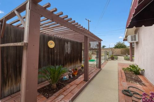 5315 Burlingame Ave, Buena Park CA  90621-1521 exterior