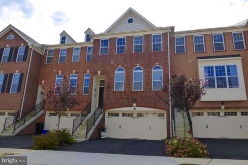 207 Croft Sq, Purcellville, VA 20132-3571