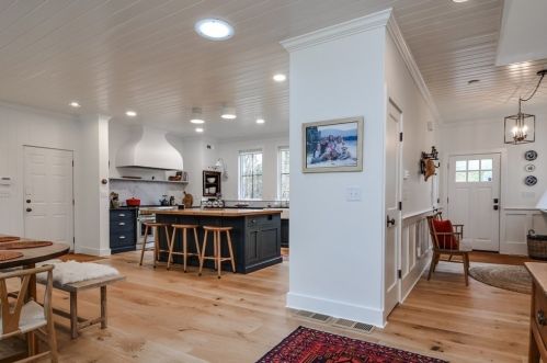 30 Glenwood St, Natick MA 01760-5649 exterior