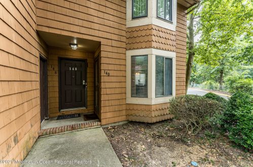 140 Delaware Trl, Lakewood, NJ 08701-1165